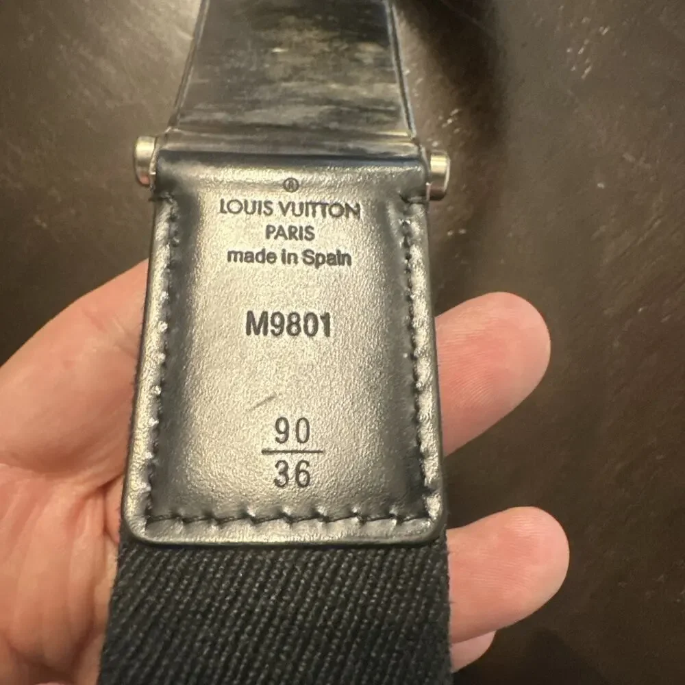 AUTHENTIC LOUIS VUITTON SANTUR BENGALE BELT M9801 LV 90 36 (fits 30-32” waist)